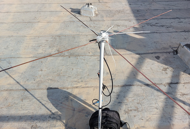 My version with lots of choc blocks and cable ties (I added the reflector later)